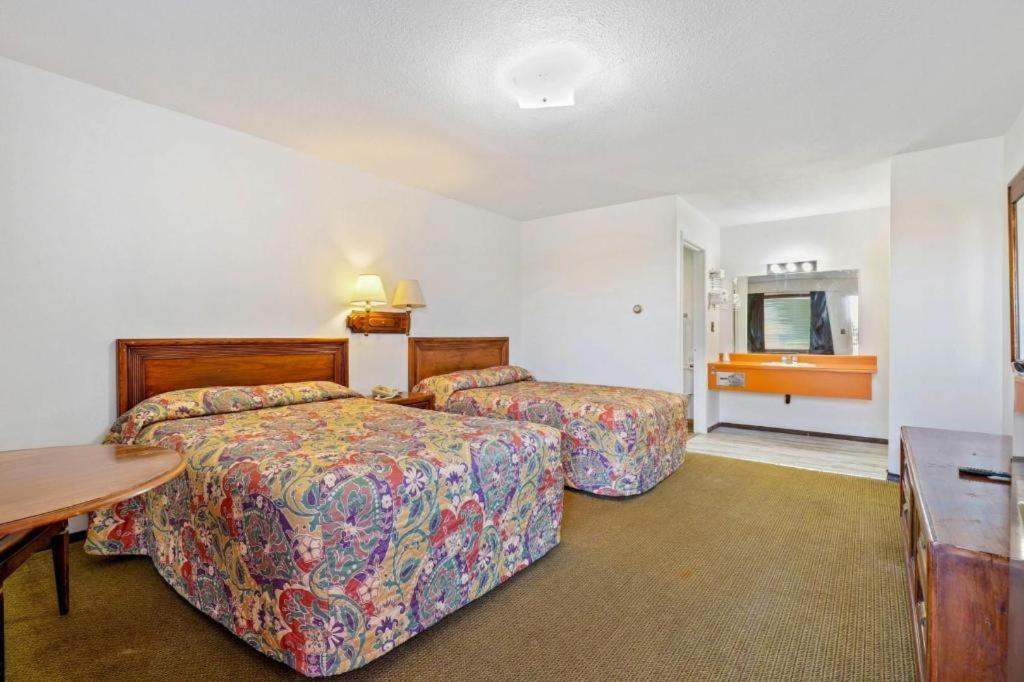 Hotel O Oskaloosa - Hwy 63/92 Ngoại thất bức ảnh