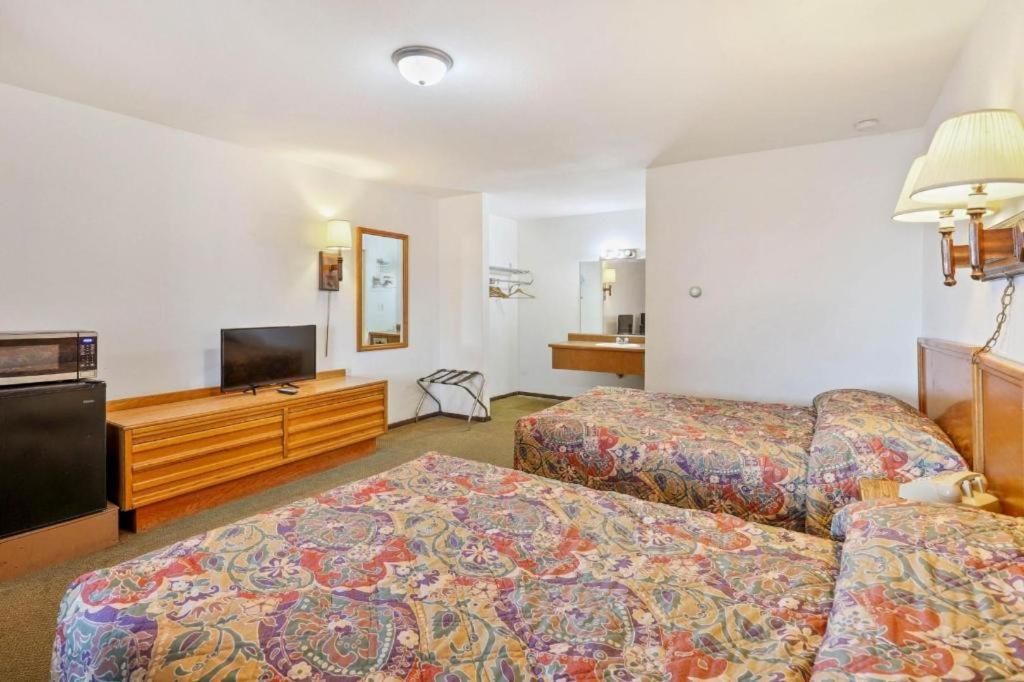 Hotel O Oskaloosa - Hwy 63/92 Ngoại thất bức ảnh