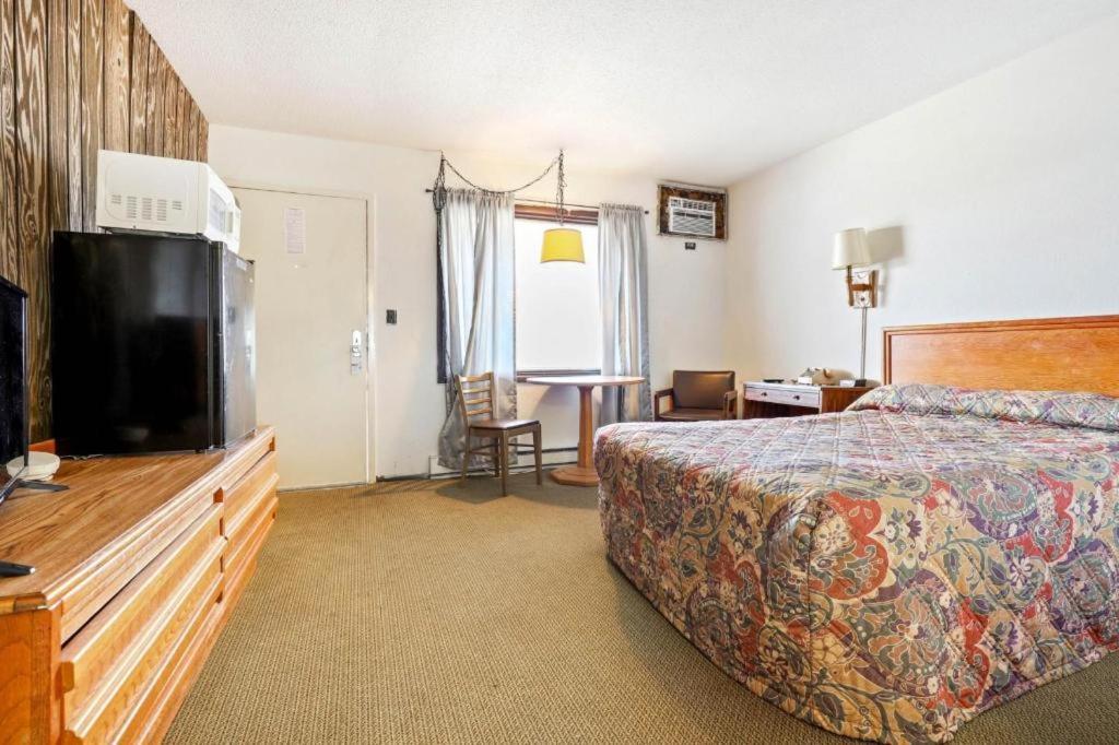 Hotel O Oskaloosa - Hwy 63/92 Ngoại thất bức ảnh