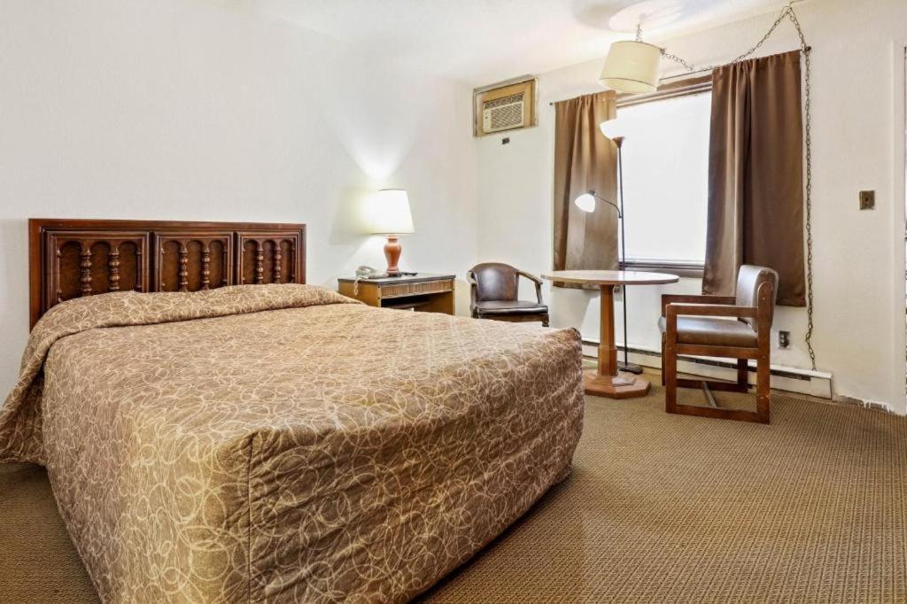 Hotel O Oskaloosa - Hwy 63/92 Ngoại thất bức ảnh