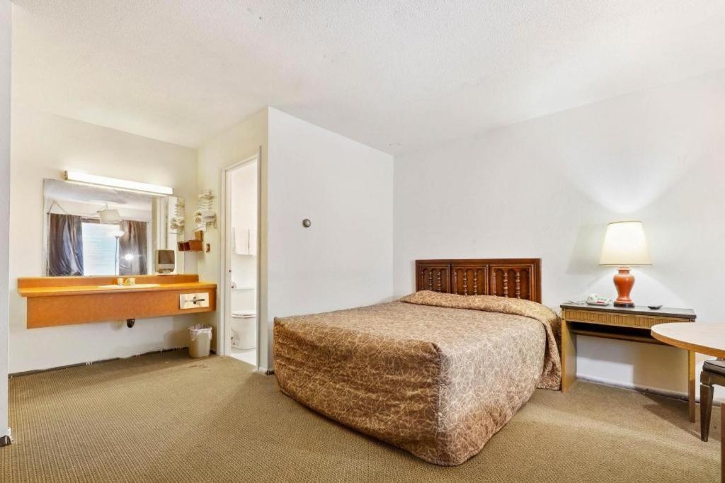 Hotel O Oskaloosa - Hwy 63/92 Ngoại thất bức ảnh
