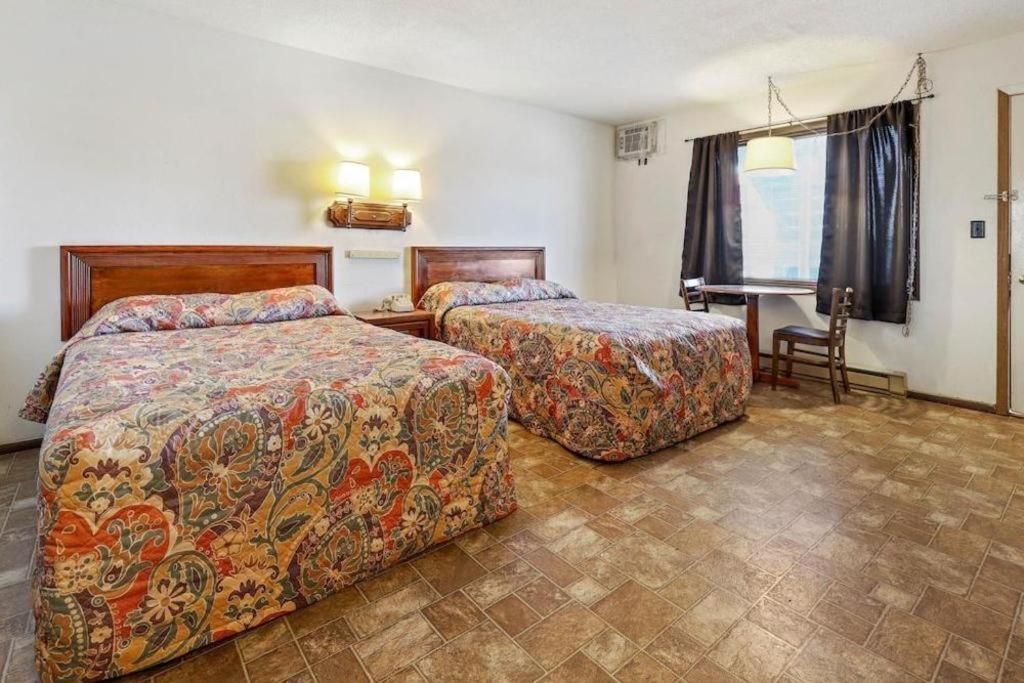 Hotel O Oskaloosa - Hwy 63/92 Ngoại thất bức ảnh